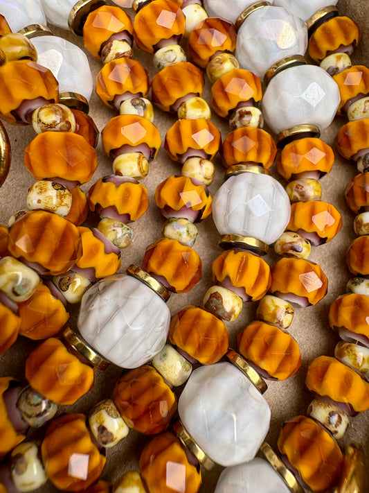 FRIDA - Collier de perles lumineux aux accents bohèmes chic