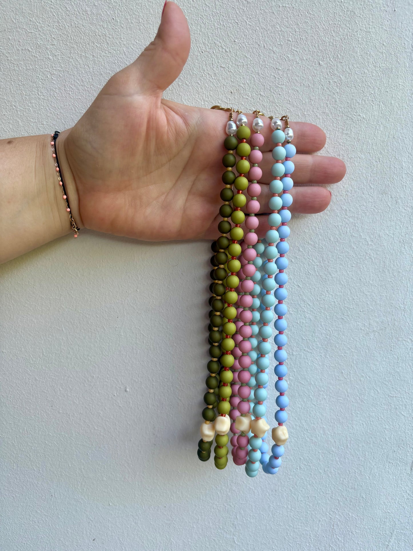 BUBBLY STAR MAT - Collier de perles colorées qui met de bonne humeur
