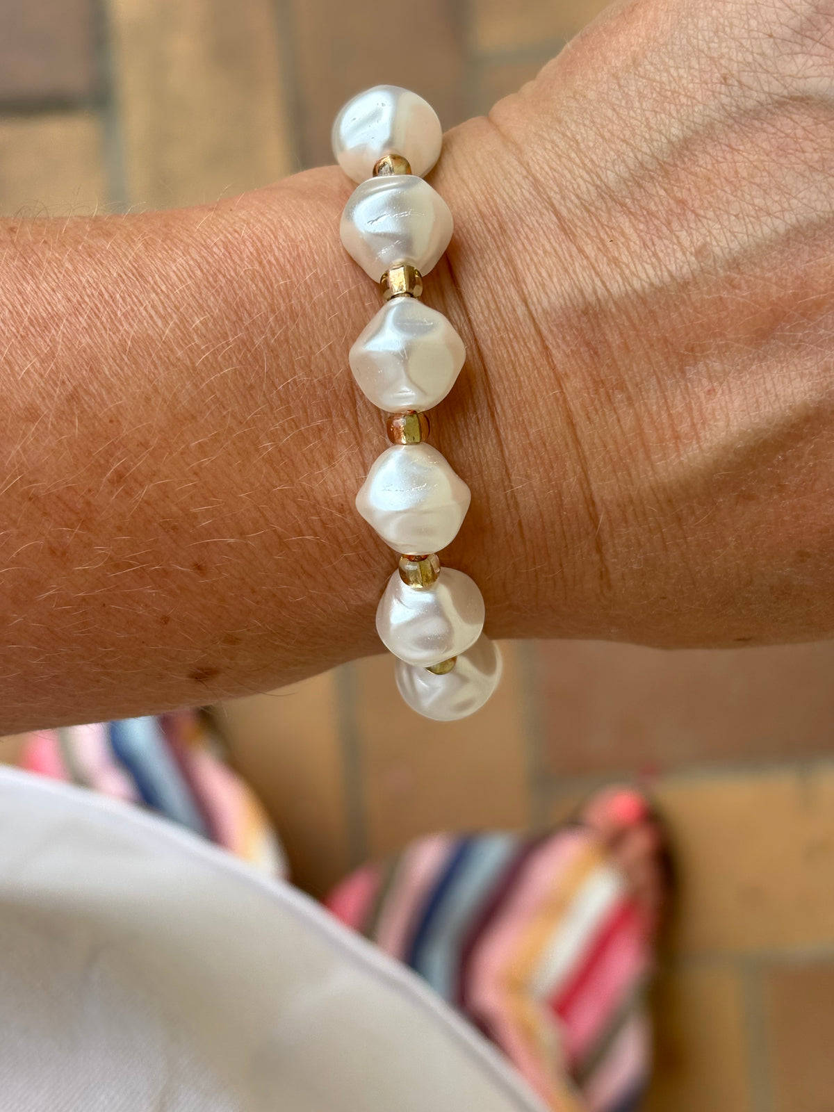 ELEGANCE - Bracelets de perles nacrées intemporel
