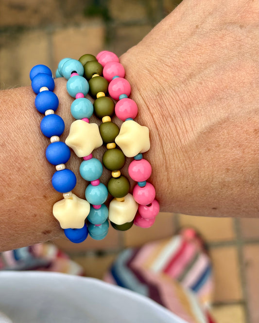 BUBBLY STAR MAT - Bracelet de perles colorées qui met de bonne humeur