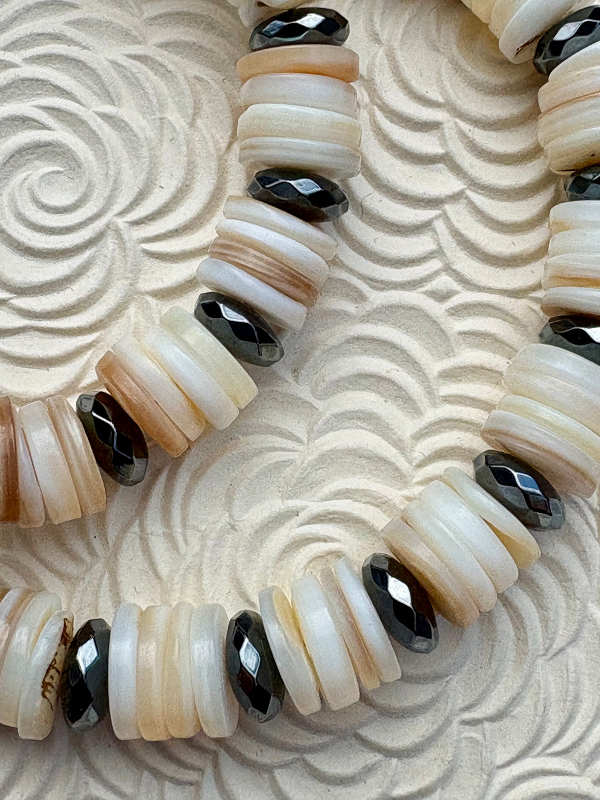 SABLE ROUGE - Colliers inspirés de tous ces étés au bord de l’Atlantique